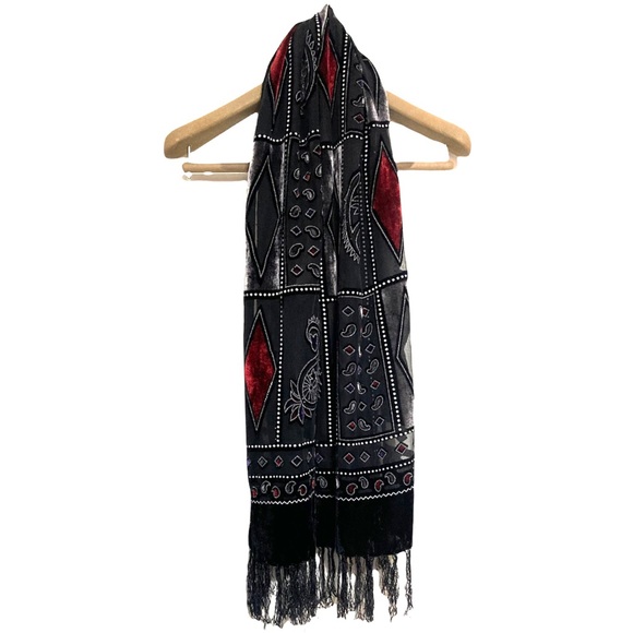 CRUSHED VELVET JELLYBEAN PATTERN BLACK & DEEP RED SCARF• - Picture 3 of 5